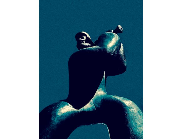 Particolare dell’installazione ” Lupi in arrivo”  di Liu Ruowang. Firenze, piazza SS. Annunziata.