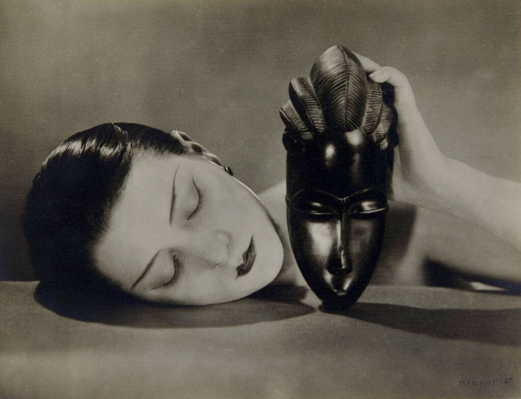 Man Ray, ” Noire et blanche”  (1926). Parigi, Christie’s, 9 novembre 2018, lotto 8. Aggiudicata a € 2.688.750. ;