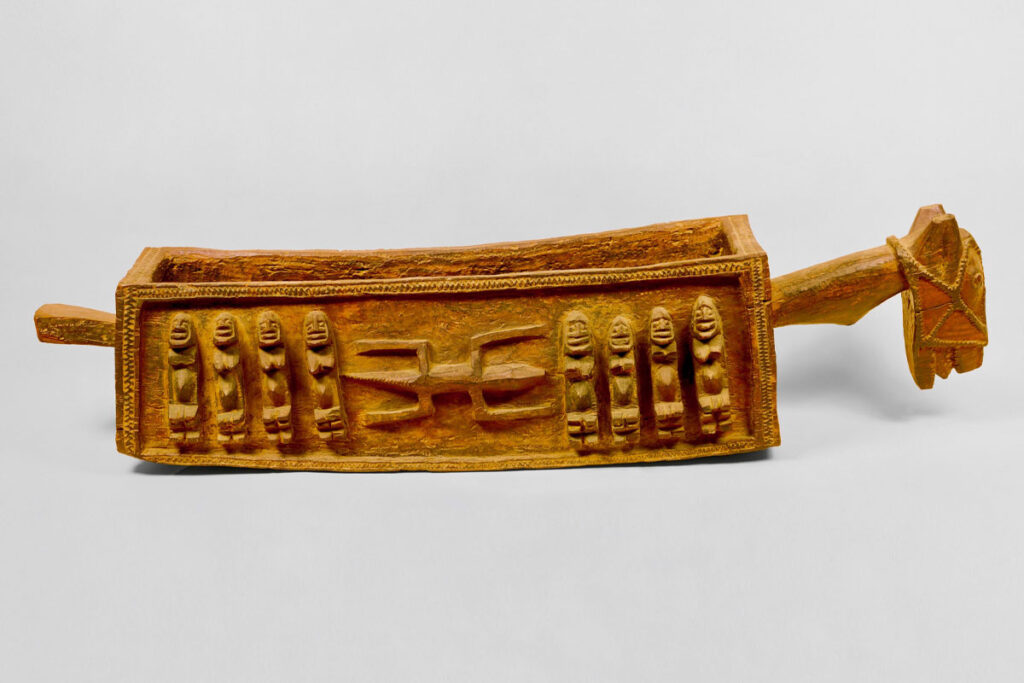 ” Recipiente rituale: cavallo con figure (Aduno Koro)” , Mali, popolo Dogon. New York, The Metropolitan Museum of Art, The Michael C. Rockefeller Memorial Collection, Bequest of Nelson A. Rockefeller, 1979.
