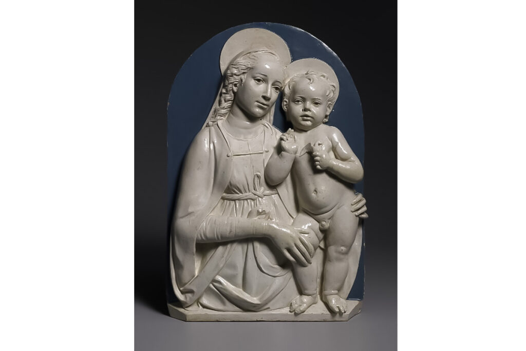 Luca della Robbia (1400 ca-1482) ” Madonna col Bambino”  terracotta di cm 87x45  Trafugato dalla Chiesa ” San Giovanni Battista”  - Scansano (GR) tra il 9 e il 10 agosto 1979  Recuperato da privati a Ottawa (CANADA) l'8 aprile 2019