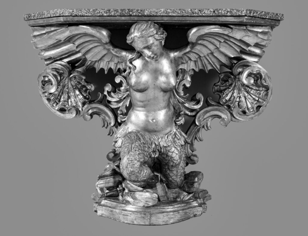 Da un disegno di GIOVAN BATTISTA FOGGINI ( Firenze 1652 - 1725), Consolle. Legno finemente scolpito e dorato, cm 99x124x60